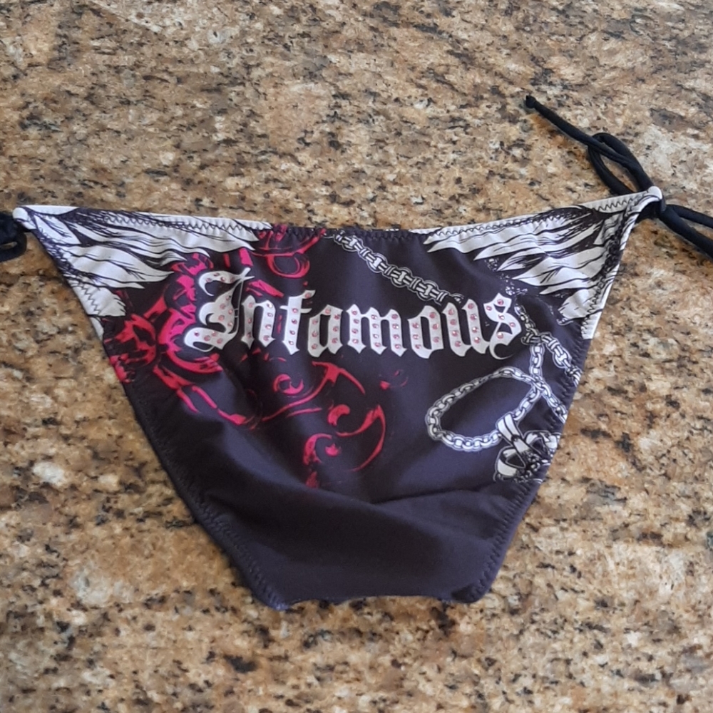 Infamous bikini bottom - Picture 2 of 3